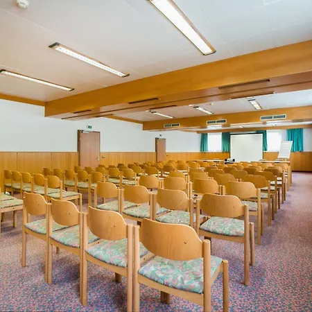 Jugendhotel Markushof - Youth Hostel Wagrain